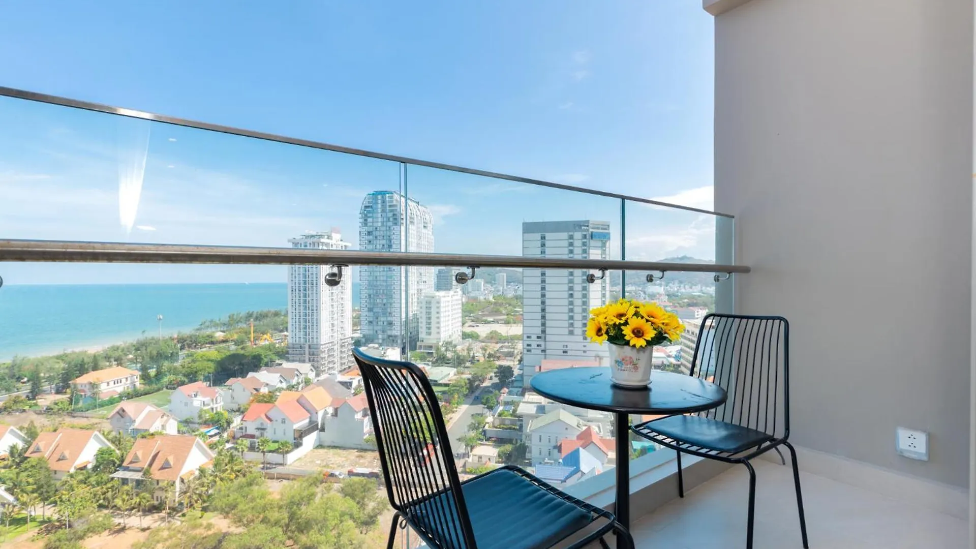 Tue Lam Homestay - The Song Vung Tau Apartment
