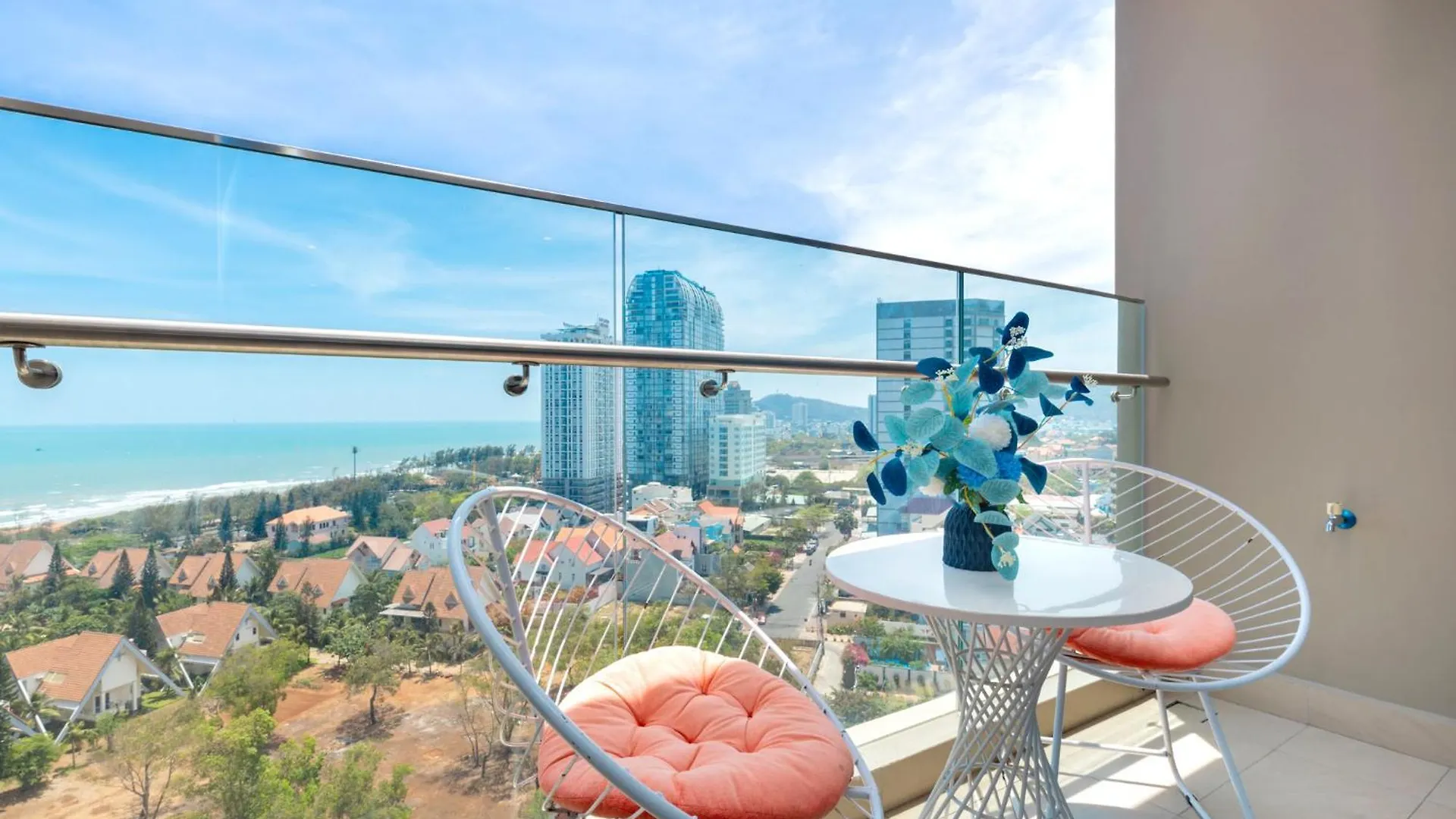 Tue Lam Homestay - The Song Vung Tau Vietnam